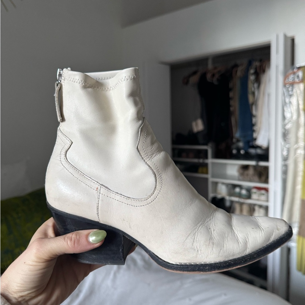 Dolce Vita Leather boots